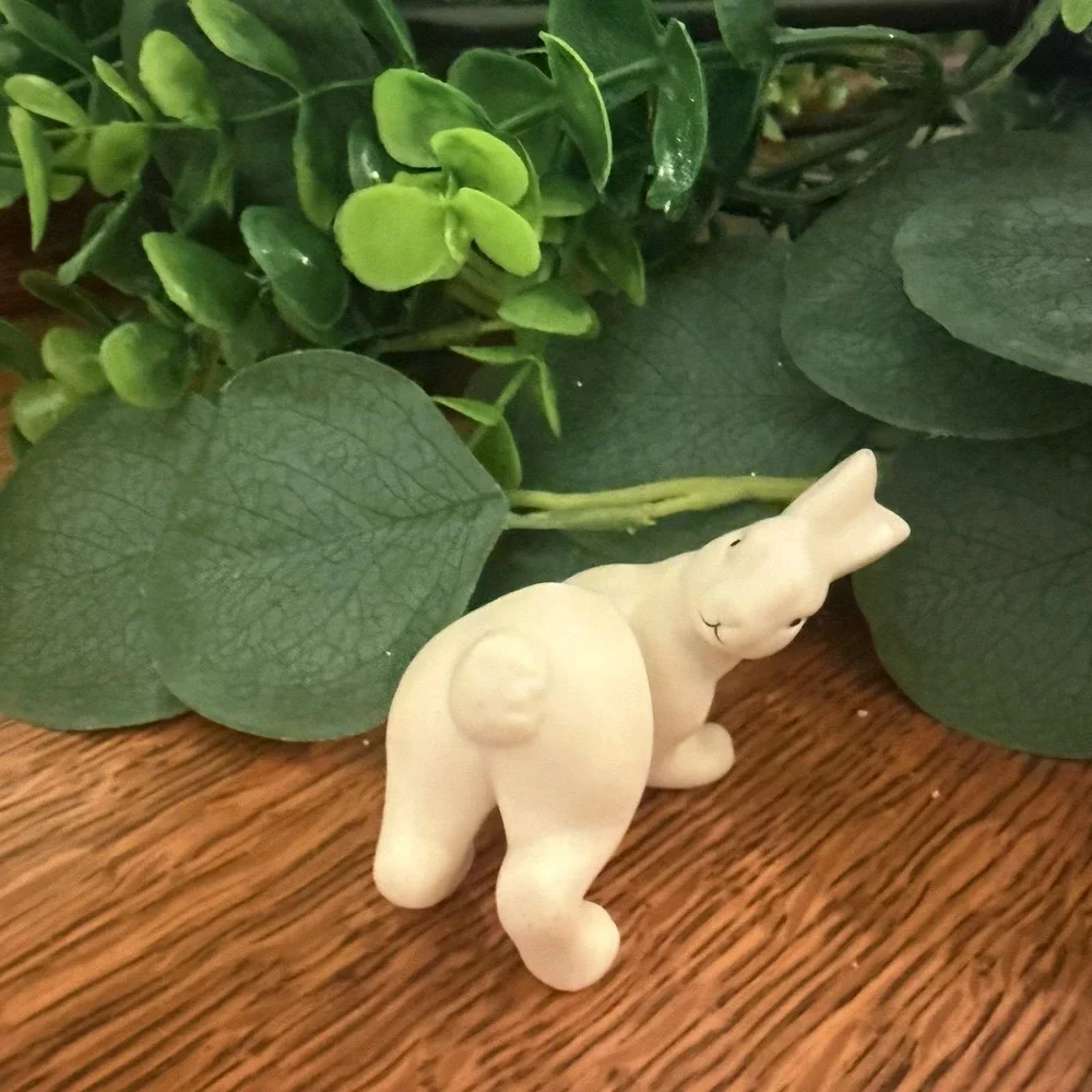 Department 56 Easter Bunny Vintage Spring Rabbit Figurine -RARE Turned head pose